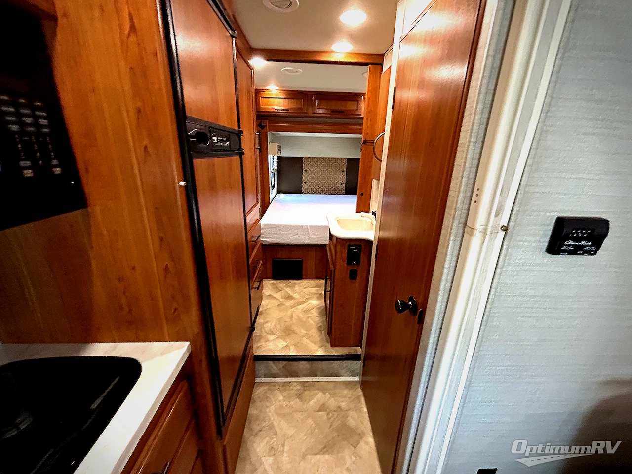 2017 Jayco Melbourne 24M Photo 14