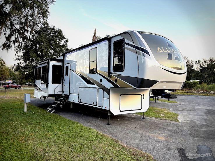2022 Alliance Paradigm 340RL RV Photo 1