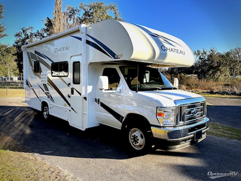 Used 2024 Thor Chateau 25M Featured Photo