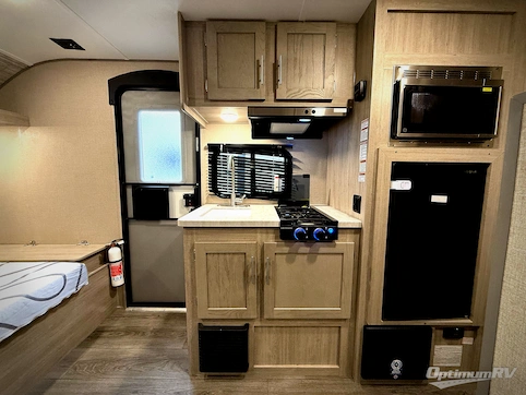2023 Coachmen Catalina Summit Series 7 164BH RV Photo 3