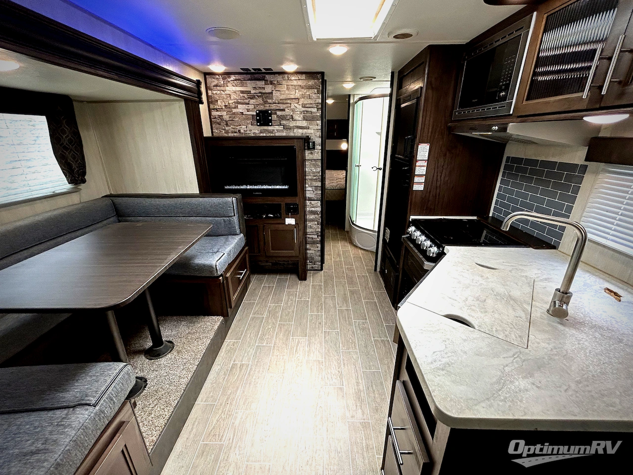 2020 Forest River Cherokee Grey Wolf 23MK Photo 5