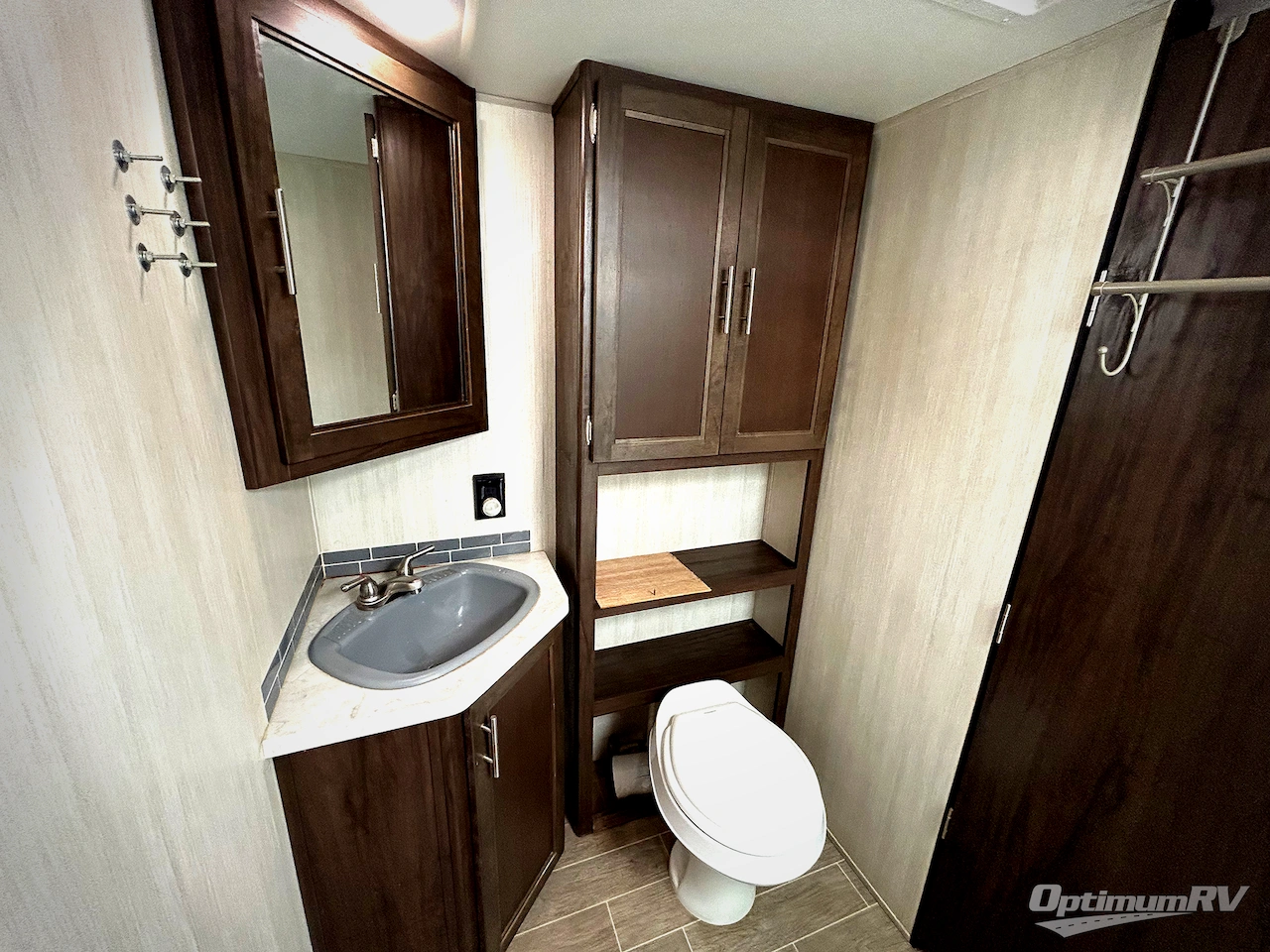 2020 Forest River Cherokee Grey Wolf 23MK Photo 9