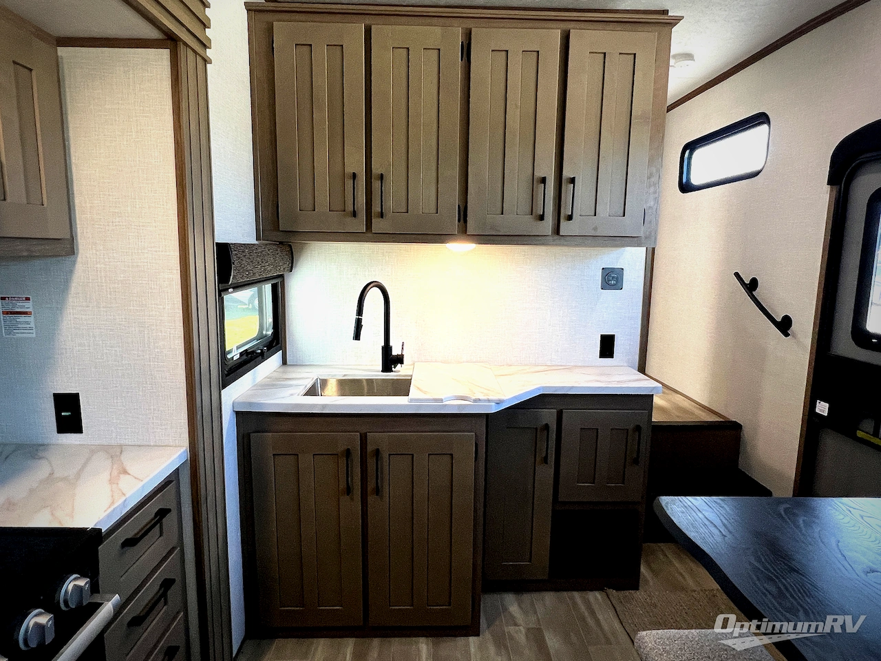 2024 KZ Durango Half-Ton D290RLT Photo 11
