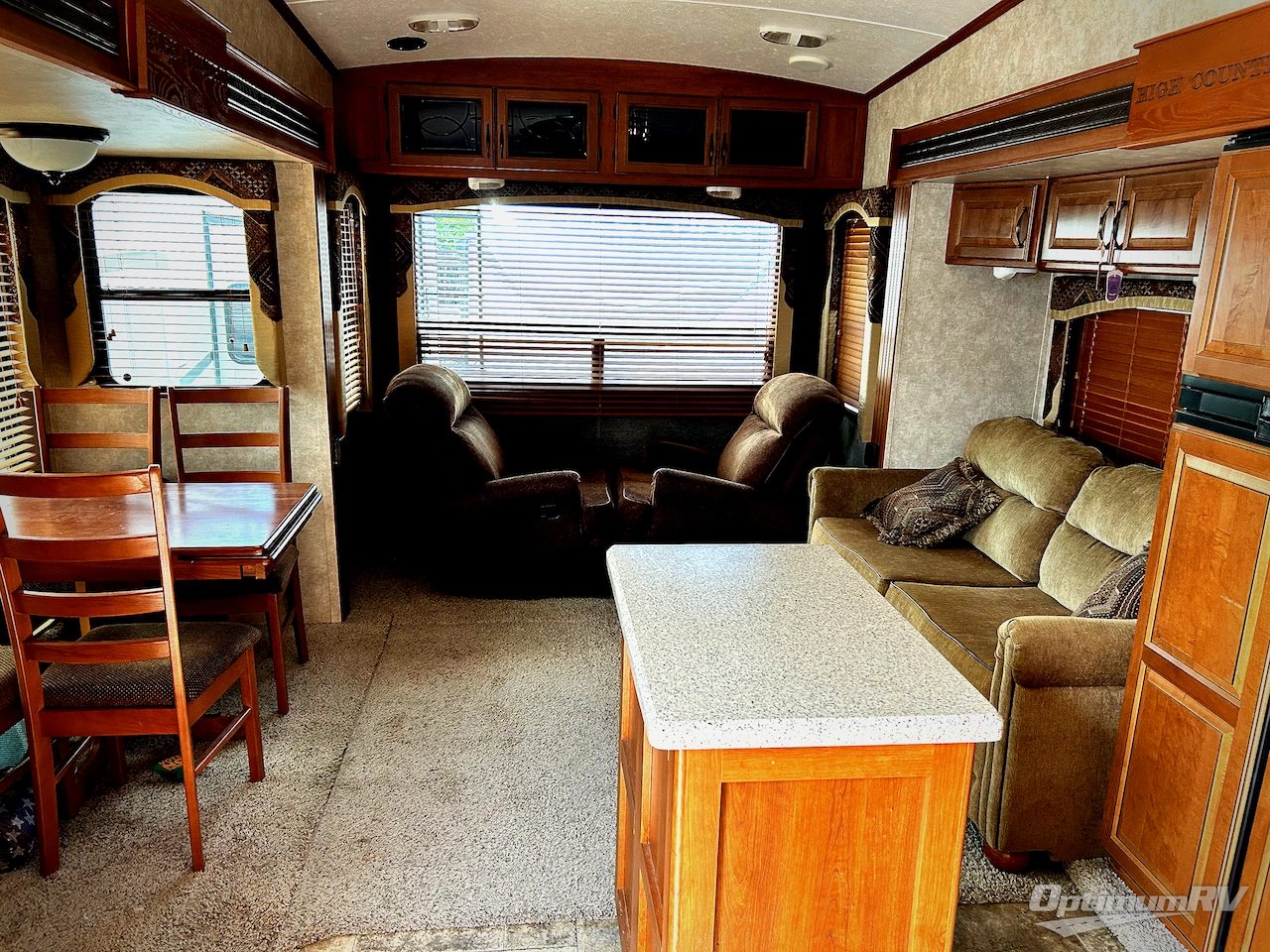 2013 Keystone Montana High Country 325RL Photo 3