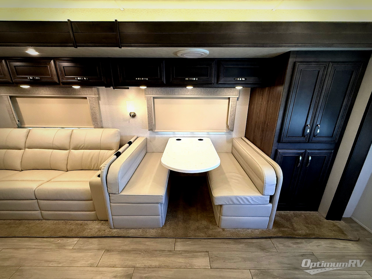 2023 Entegra ACCOLADE XL 37K Photo 9