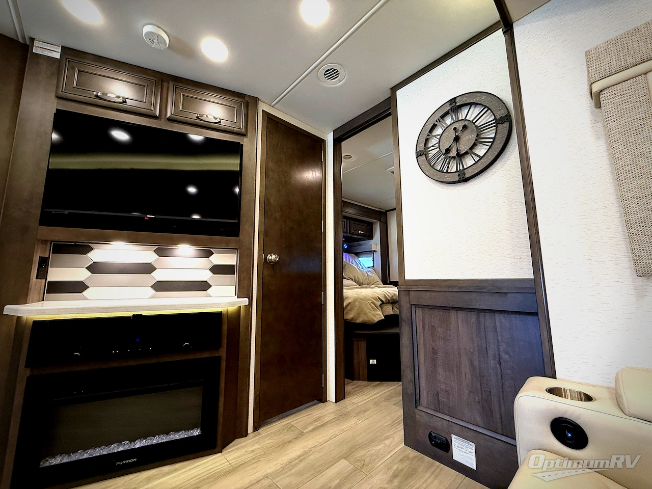 2023 Entegra ACCOLADE XL 37K Photo 17