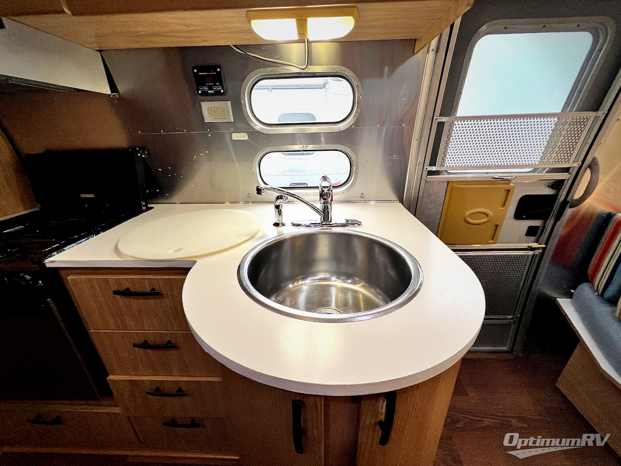 2007 Airstream Safari Special Edition 27 FB Photo 10