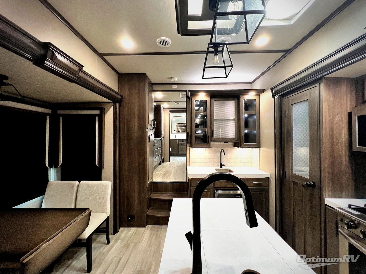 2021 Grand Design Solitude 382WB Photo 3
