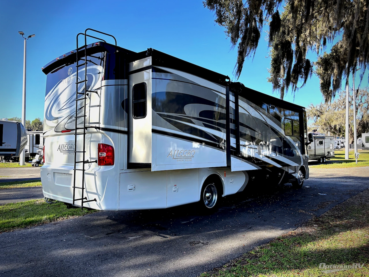 2016 Tiffin Allegro 34 PA Photo 2