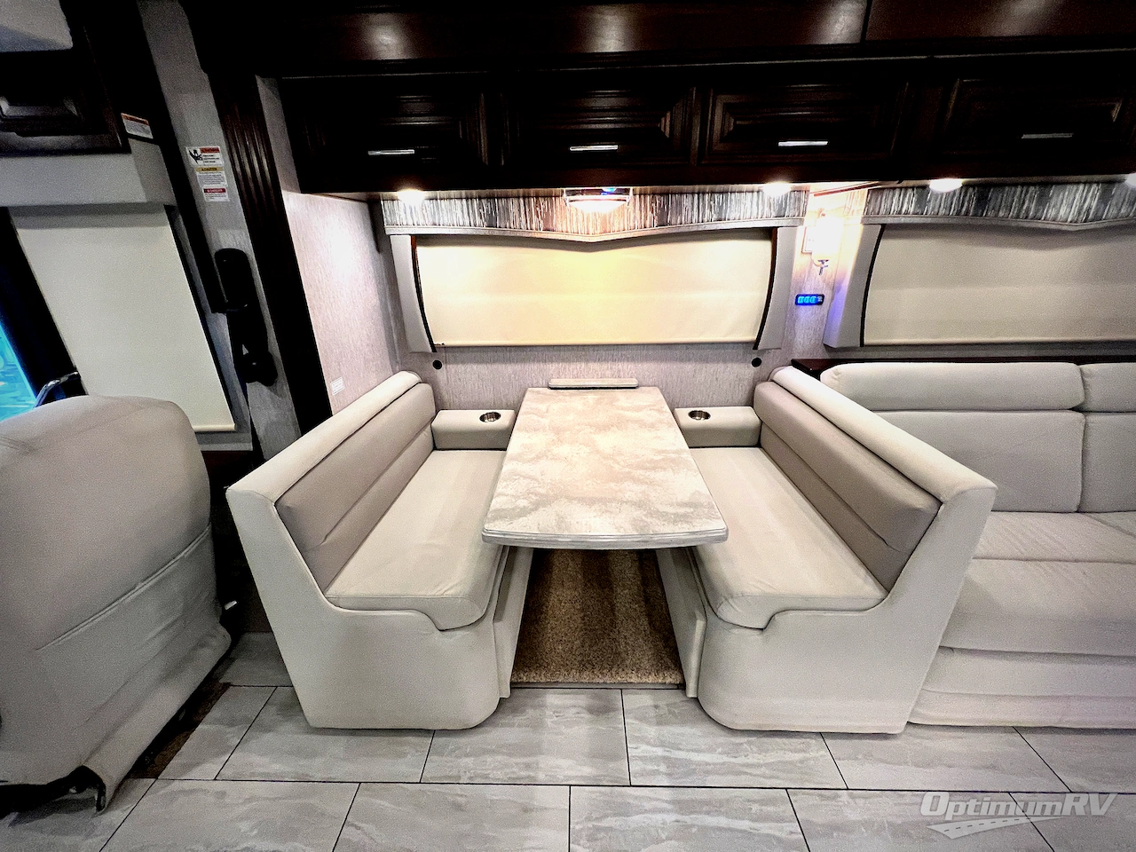 2021 Forest River Berkshire 40E Photo 9