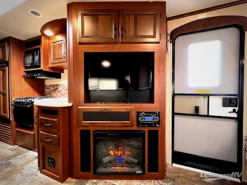 2015 Jayco Jay Flight 31RLDS RV Photo 2