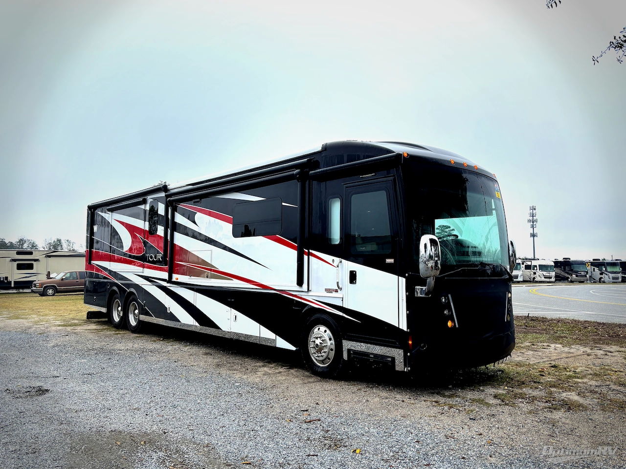 2014 Winnebago Tour 42QD Photo 1