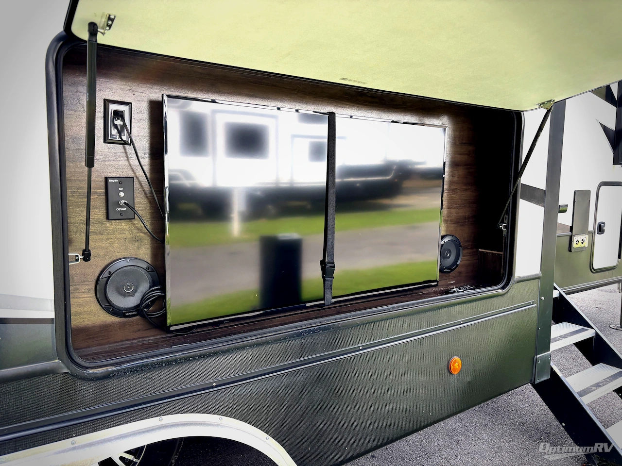 2021 Dutchmen Voltage 3635 Photo 18