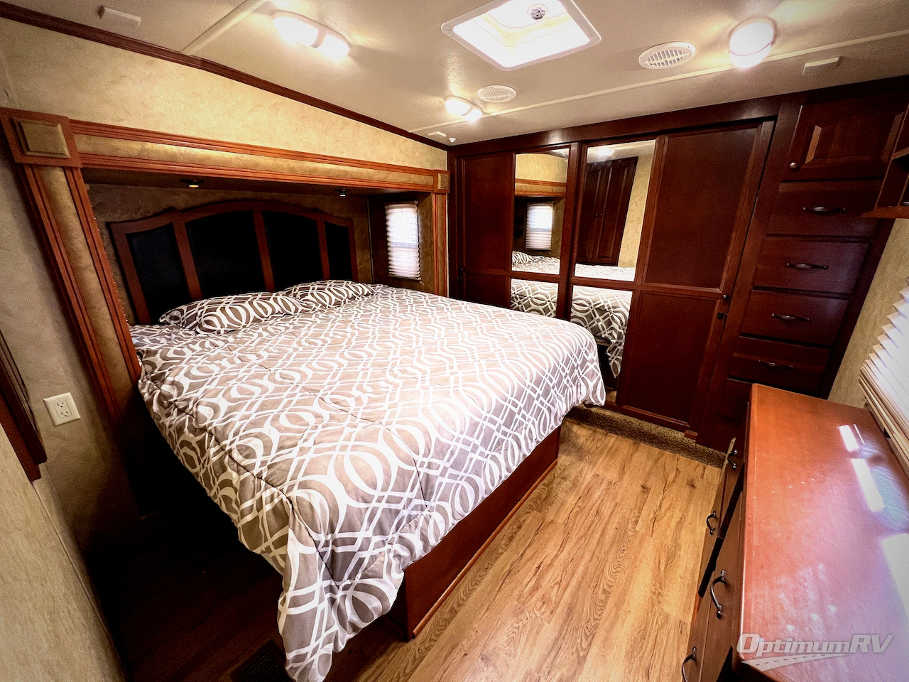 2012 Forest River Cedar Creek 34RLSA Photo 9