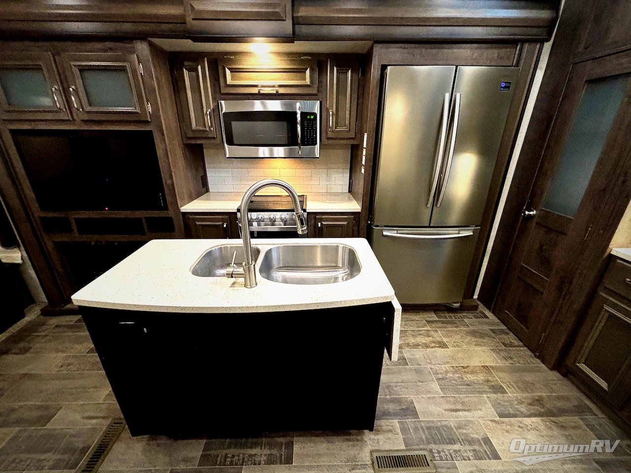 2019 Keystone Montana High Country 385BR Photo 6