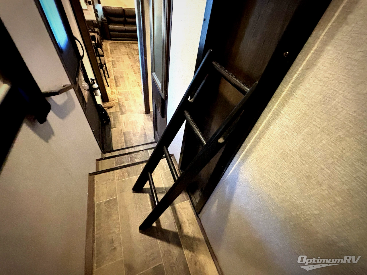 2019 Keystone Montana High Country 385BR Photo 15