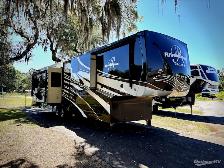 2019 RiverStone Legacy 38FB-2 RV Photo 1
