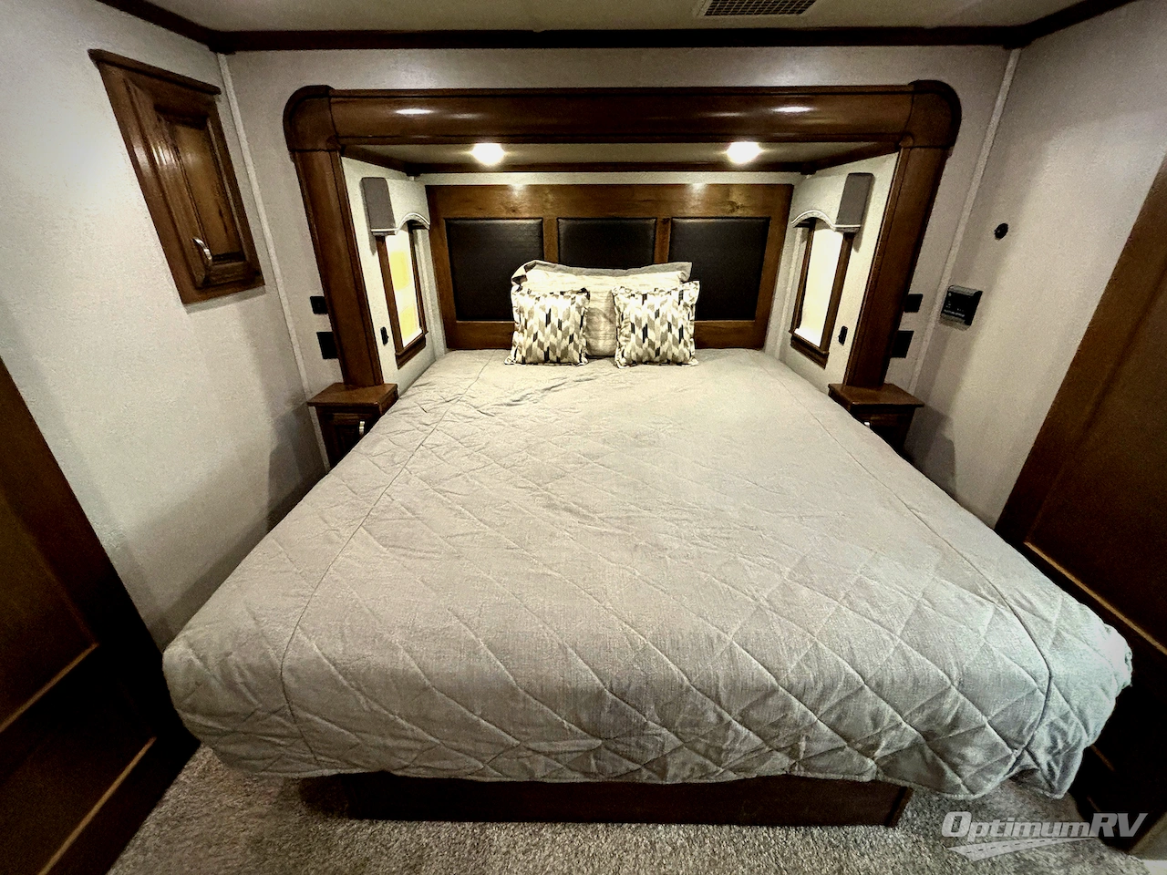 2019 RiverStone Legacy 38FB-2 Photo 12