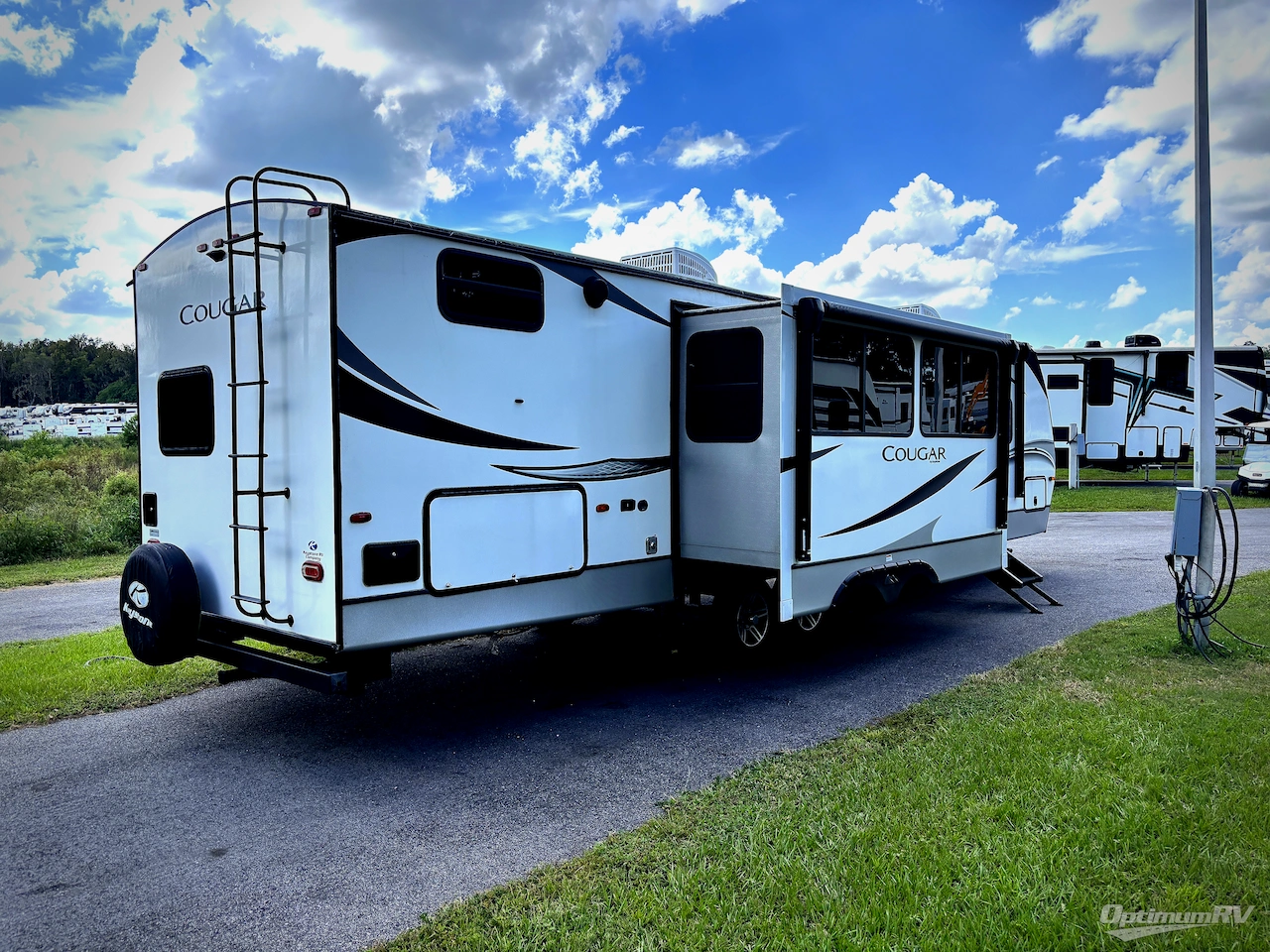 2020 Keystone Cougar Half-Ton 34TSB Photo 2