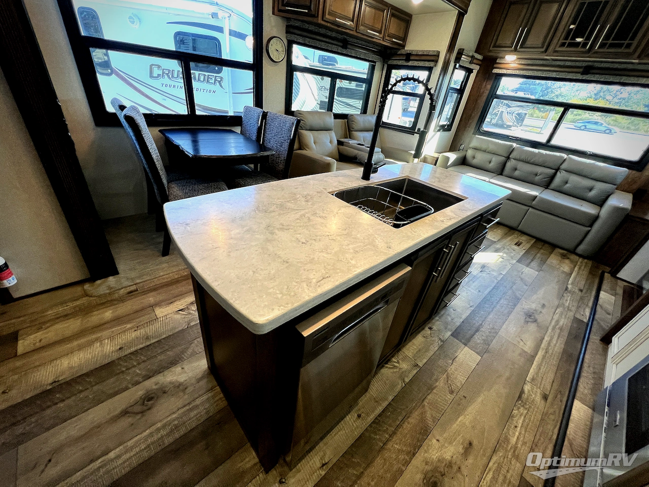 2021 KZ Durango Gold G366FBT Photo 11