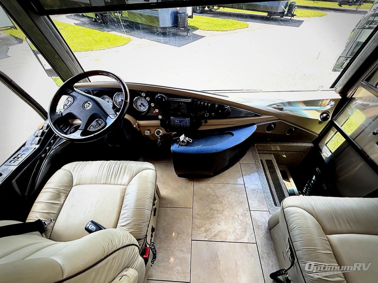 2015 American Coach American Eagle 45B Photo 8