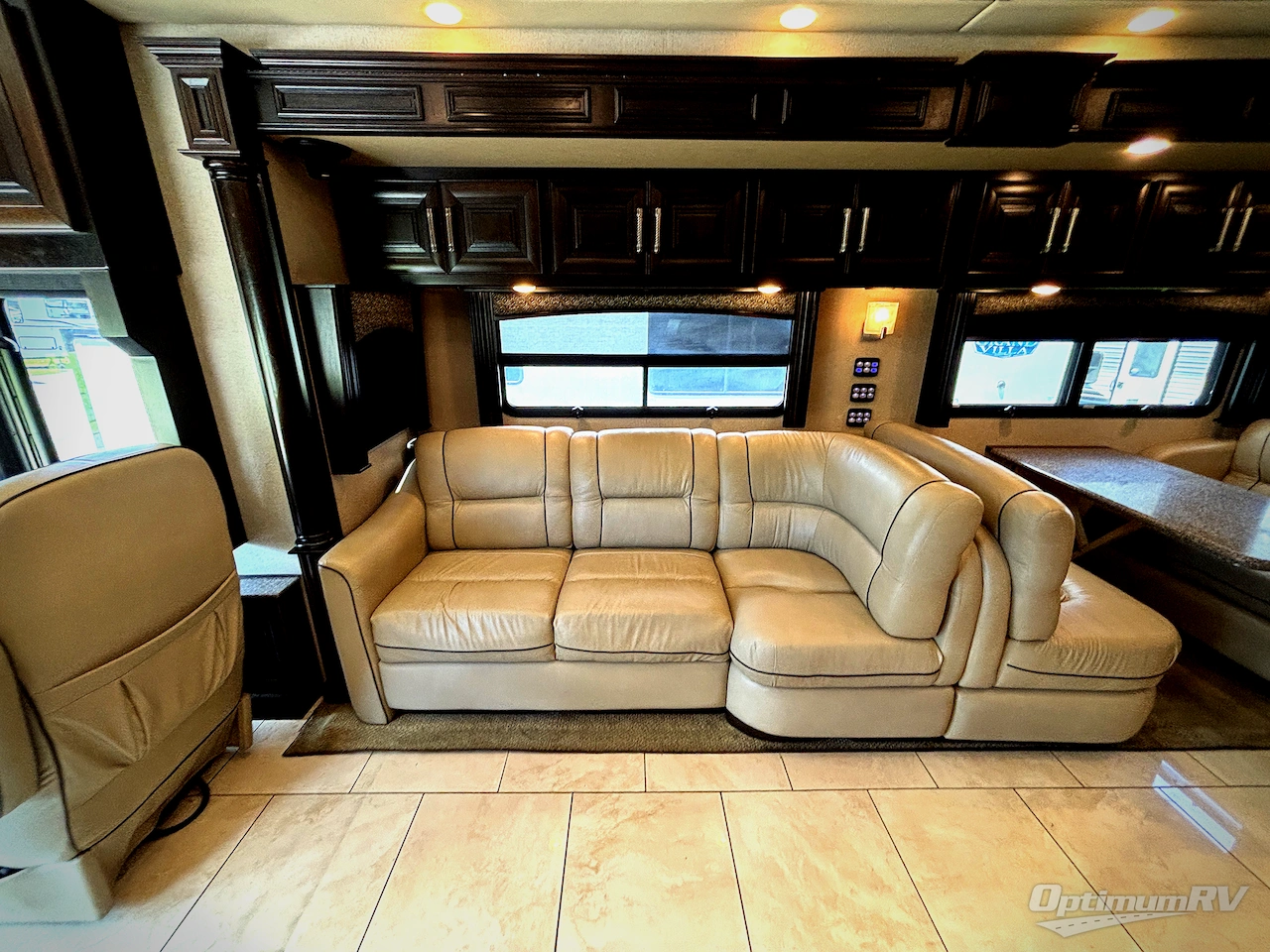 2015 American Coach American Eagle 45B Photo 11