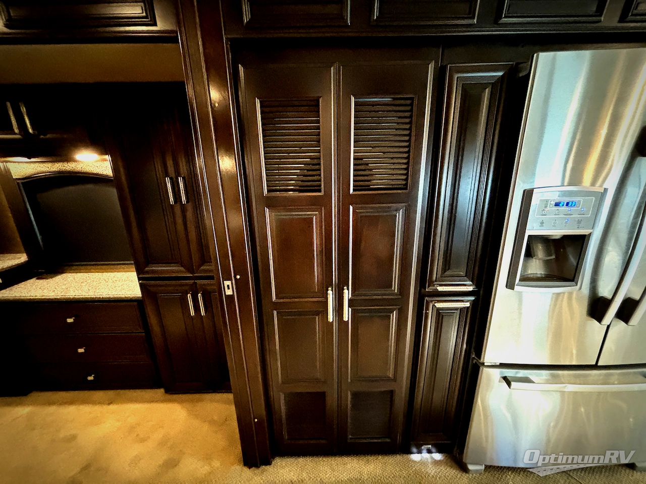 2015 American Coach American Eagle 45B Photo 18
