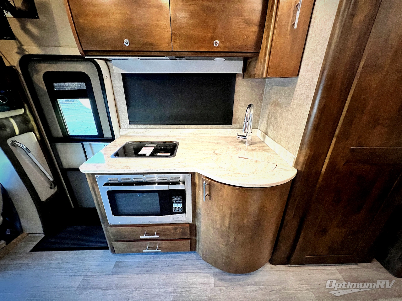 2018 Tiffin Wayfarer 24TW Photo 10