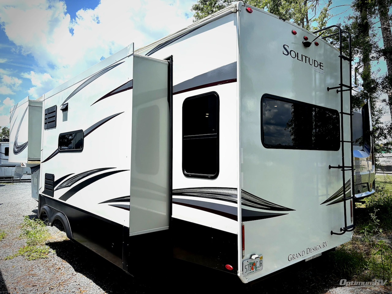 2022 Grand Design Solitude S-Class 2930RL Photo 3