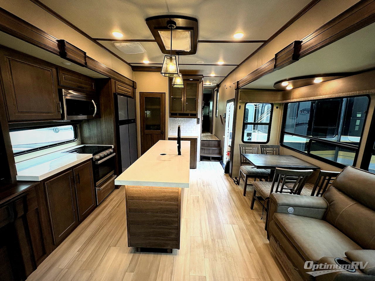 2022 Grand Design Solitude S-Class 2930RL Photo 6
