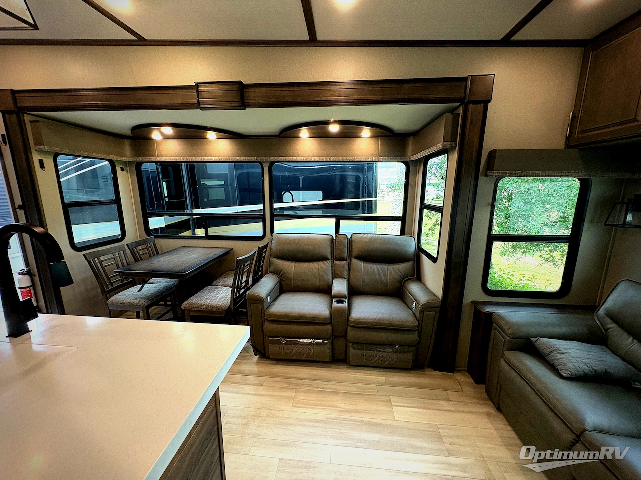 2022 Grand Design Solitude S-Class 2930RL Photo 8