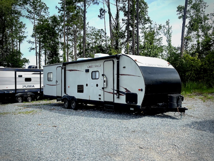 2017 Forest River Cherokee Grey Wolf 27RR RV Photo 1