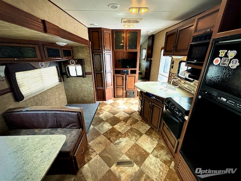 2014 CrossRoads Longhorn ReZerve LFZ28RL RV Photo 3