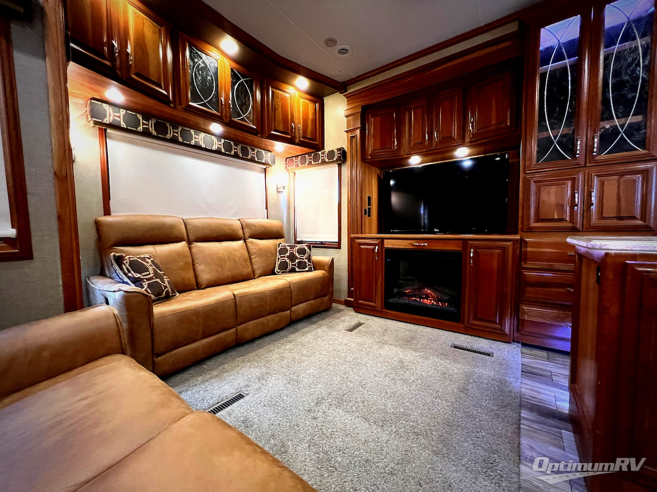 2016 DRV Luxury Suites Mobile Suites 36RSSB3 Photo 10