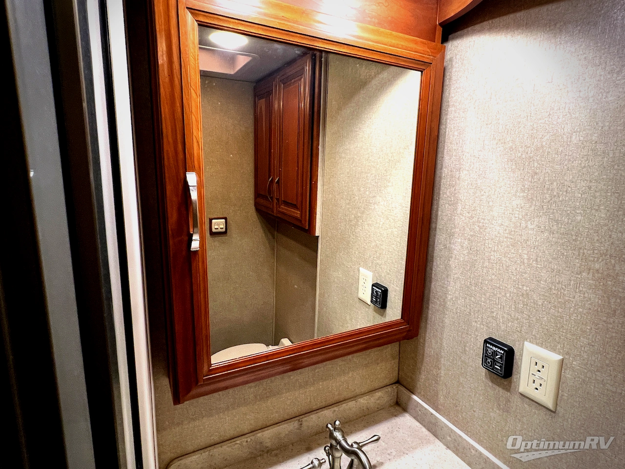 2016 DRV Luxury Suites Mobile Suites 36RSSB3 Photo 23