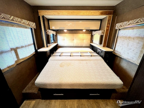 2018 Thor Axis 25.2 RV Photo 3