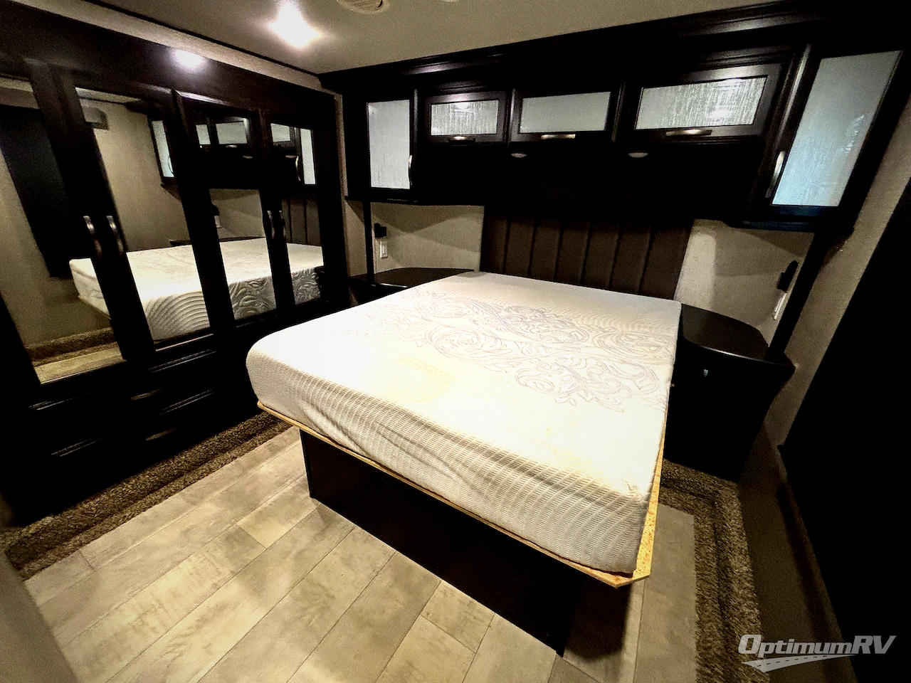 2019 Grand Design Momentum M-Class 351M Photo 8