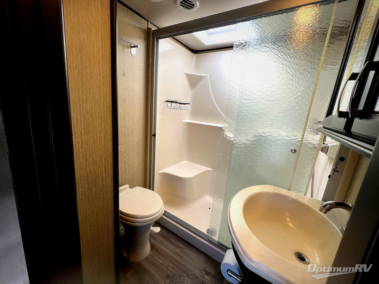 2018 Palomino Columbus F366RL Photo 23