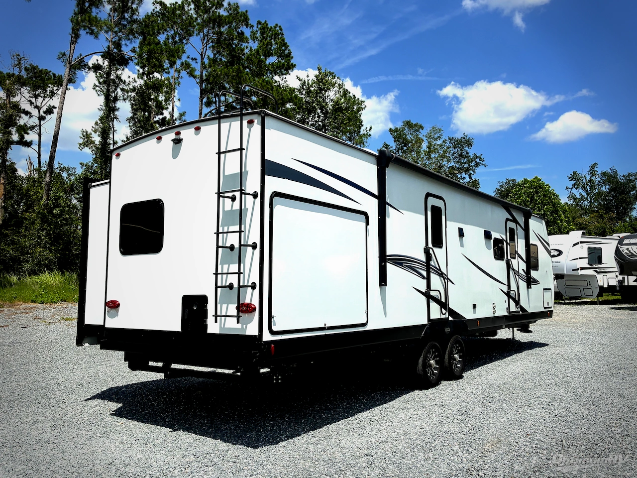 2024 Venture SportTrek ST332VBH Photo 3