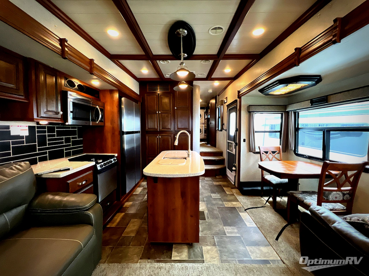 2017 Heartland Bighorn 3010RE Photo 3
