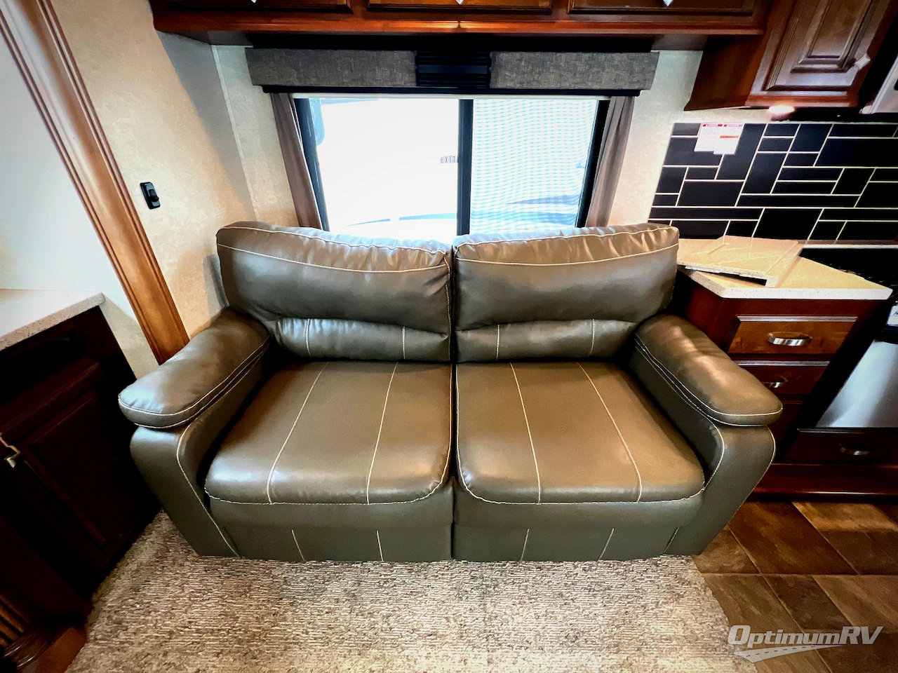 2017 Heartland Bighorn 3010RE Photo 8