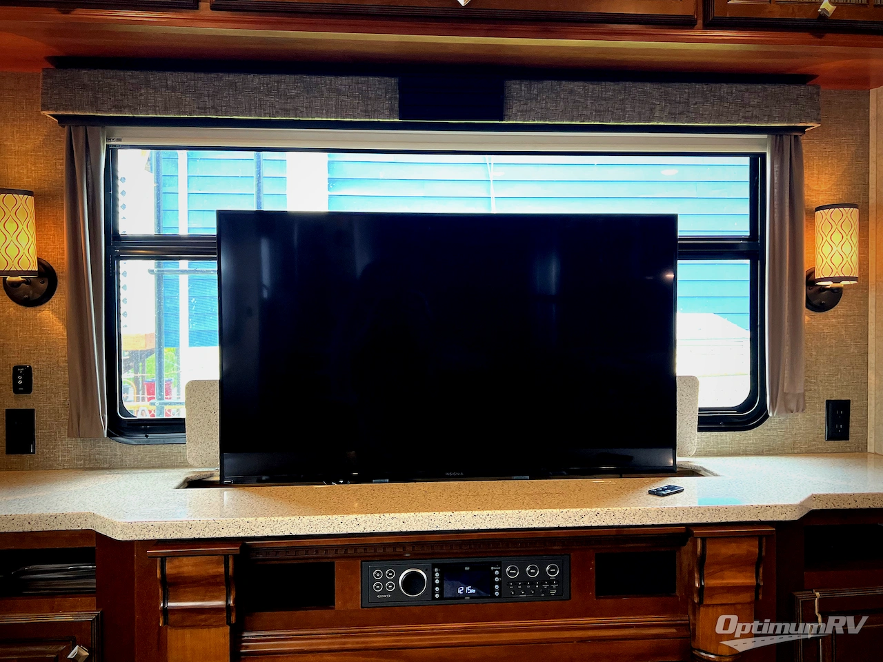 2017 Heartland Bighorn 3010RE Photo 10