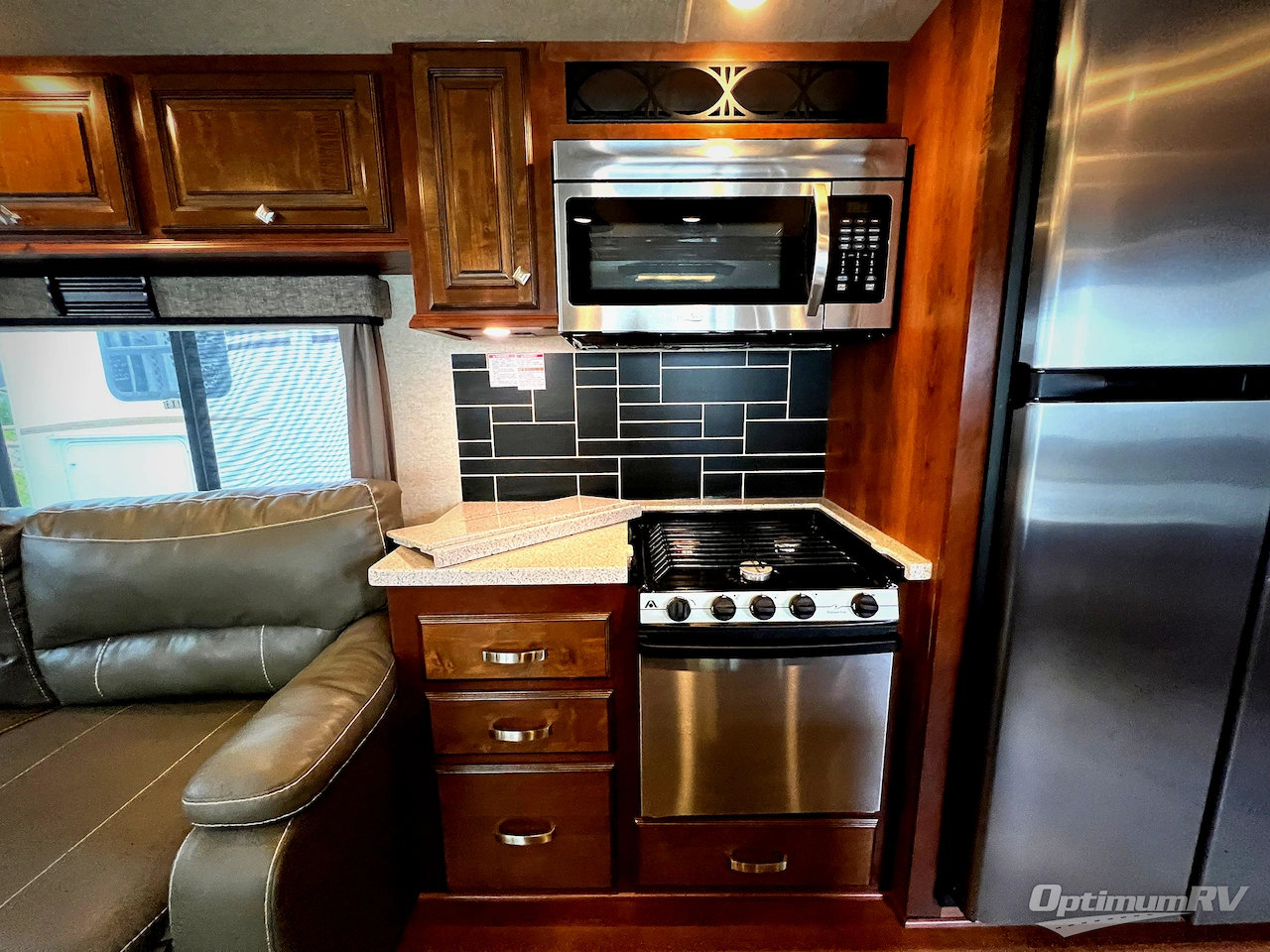 2017 Heartland Bighorn 3010RE Photo 13