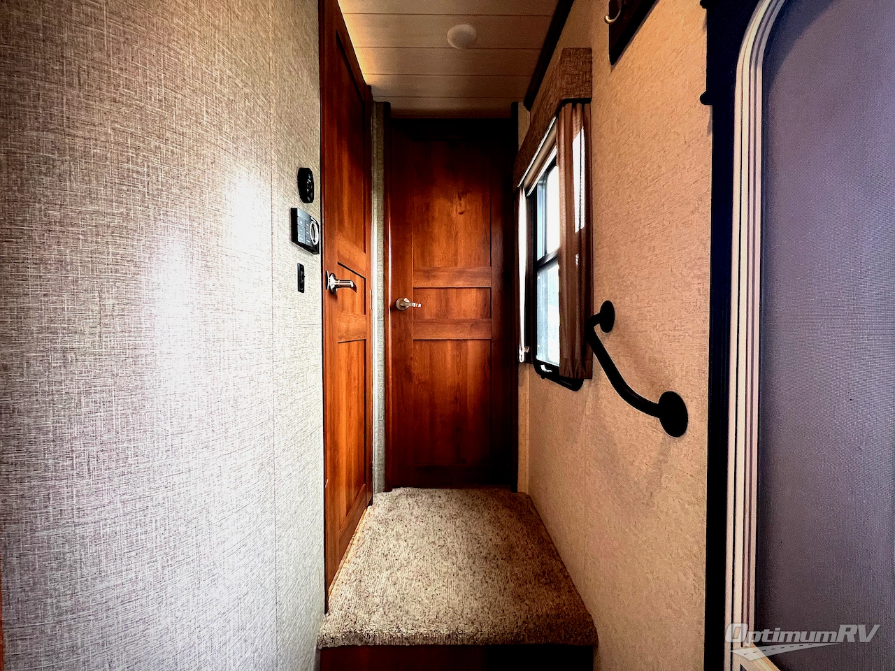 2017 Heartland Bighorn 3010RE Photo 17