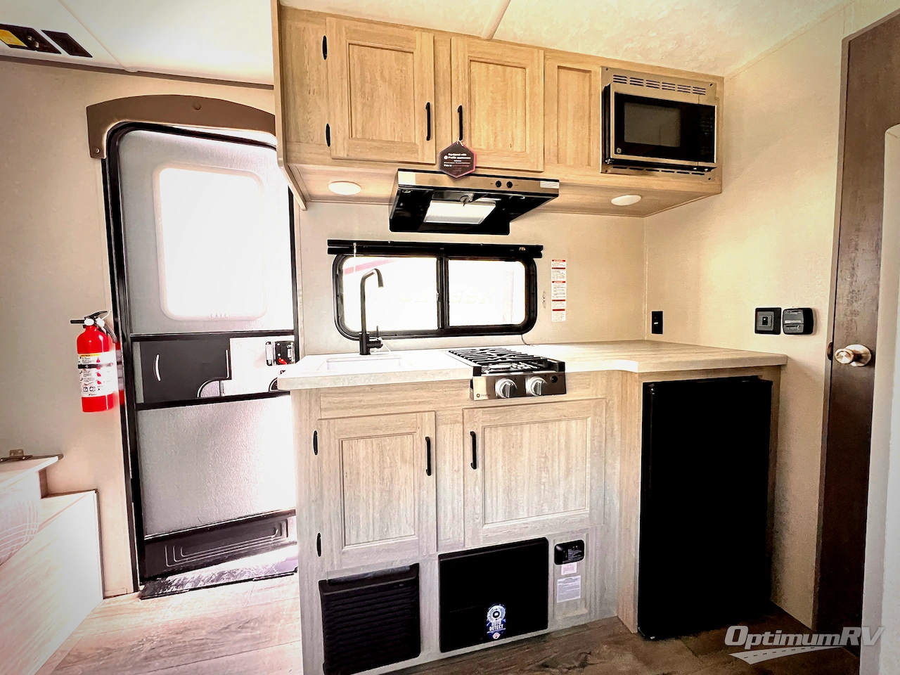 2024 Coachmen Catalina Summit Series 7 164BHX Photo 7