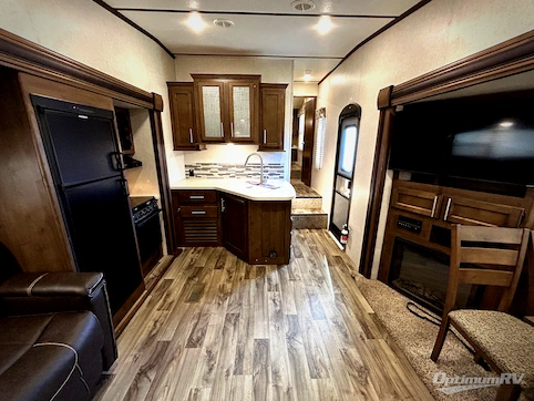 2018 Keystone Cougar Half-Ton Series 28SGS RV Photo 2