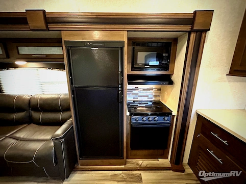 2018 Keystone Cougar Half-Ton Series 28SGS RV Photo 4