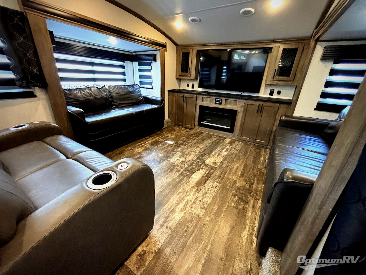 2022 Forest River Sabre 37FLH Photo 8