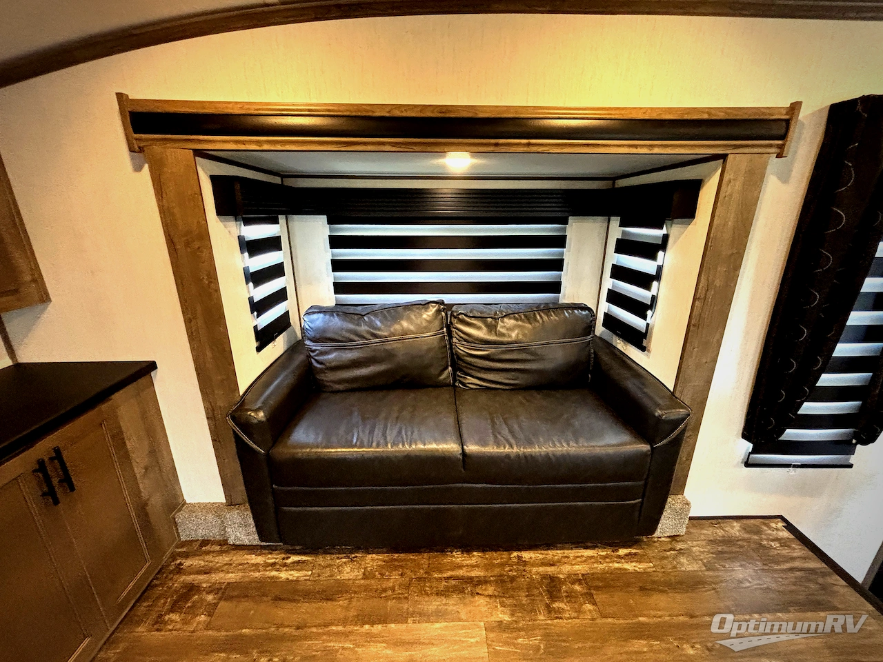 2022 Forest River Sabre 37FLH Photo 9