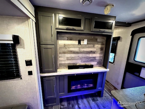 2022 CrossRoads Volante 34BH RV Photo 3